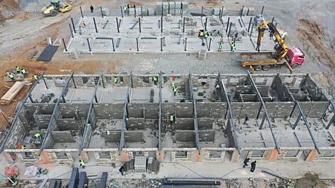 Deprem bölgesinde yapılan geçici barınma
