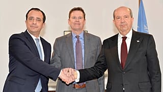 Lidrler Kıbrıs Özel Temsilcisi ve Kıbrıs’taki BM Barış Gücü Misyon Şefi Colin Stewart’ın evinde görüştü