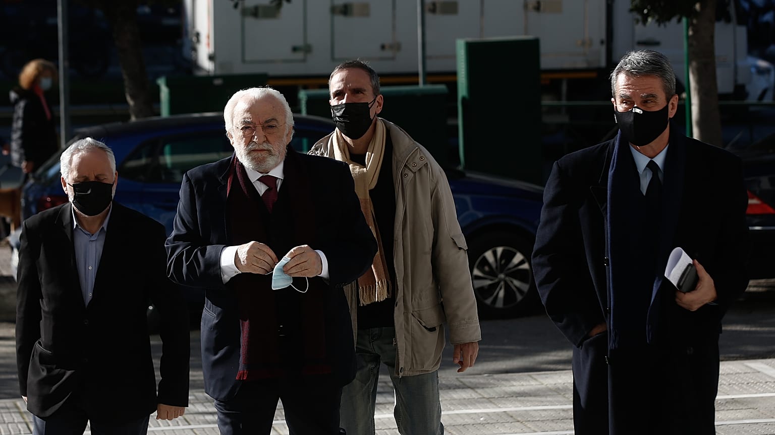Ο επιχειρηματίας Χρήστος Καλογρίτσας εισέρχεται στον Άρειο Πάγο για να απολογηθεί για την υπόθεση του διαγων