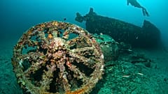 Taucher können historische Schiffswracks im Gallipoli Historical Underwater Park in Çanakkale erkunden.