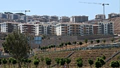 İzmir'de 30 Ekim 2020'de meydana gelen depremde evleri yıkılan ya da ağır hasar gören vatandaşlar için TOKİ tarafından Bayraklı ilçesindeki 397 konut yapıldı.