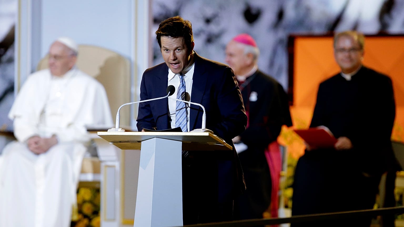 Mark Wahlberg meeting the Pope in 2015