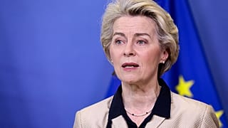 رئيسة المفوضية الأوروبية أورسولا فون دير لايين في مقر الاتحاد الأوروبي في بروكسل. 2023/02/16