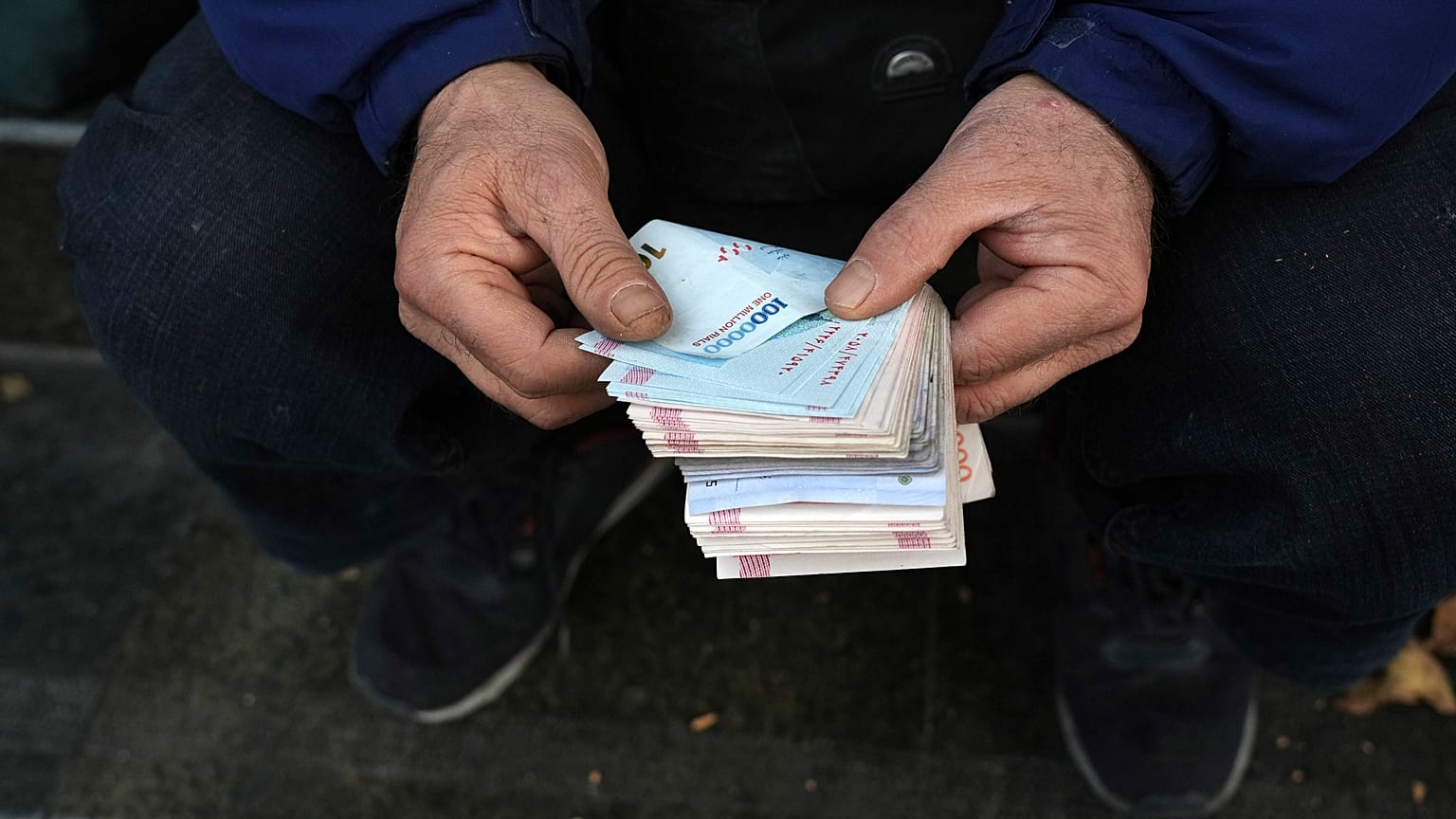 Innerhalb von gut zwei Wochen hat der Rial gegenüber dem Euro etwa 20 Prozent verloren