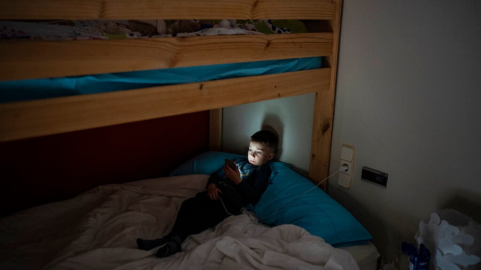 Der 5jährige Maxym Batrak aus Brovary in einer unterkunft im Dorf Guissona, Lleida, Spanien