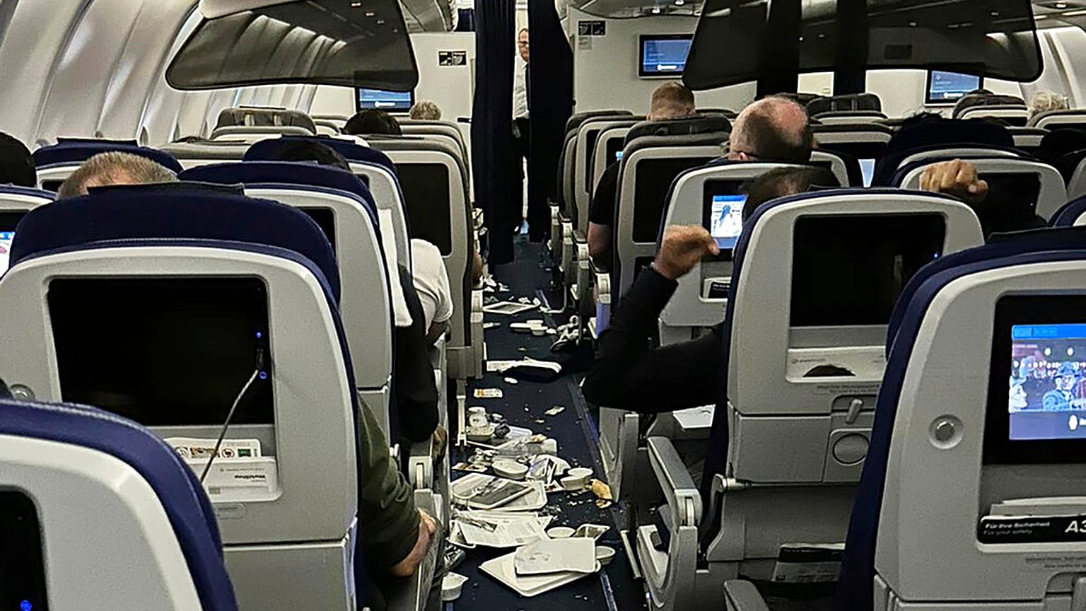 In der Lufthansa-Maschine, die in Turbulenzen geraten war