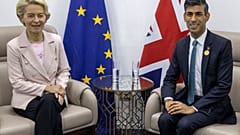 Ursula von der Leyen et Rishi Sunak ce lundi à Londres après l'accord trouvé au sujet de l'Irlande du nord