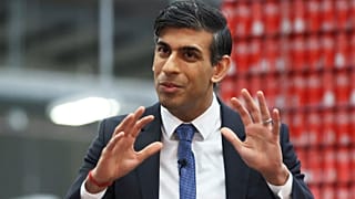Rishi Sunak an diesem Dienstag bei einem nordirischen Getränkehersteller