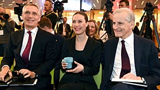 El secretario general de la OTAN, Jens Stoltenberg, la primera ministra de Finlandia, Sanna Marin y el primer ministro de Noruega, Jonas Gahr Store. Helsinki 28/2/2023