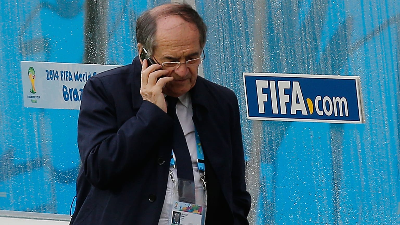 Noël Le Graët lors d'un entraînement de l'équipe de France de football au stade Beira-Rio de Porto Alegre, au Brésil, samedi 14 juin 2014.