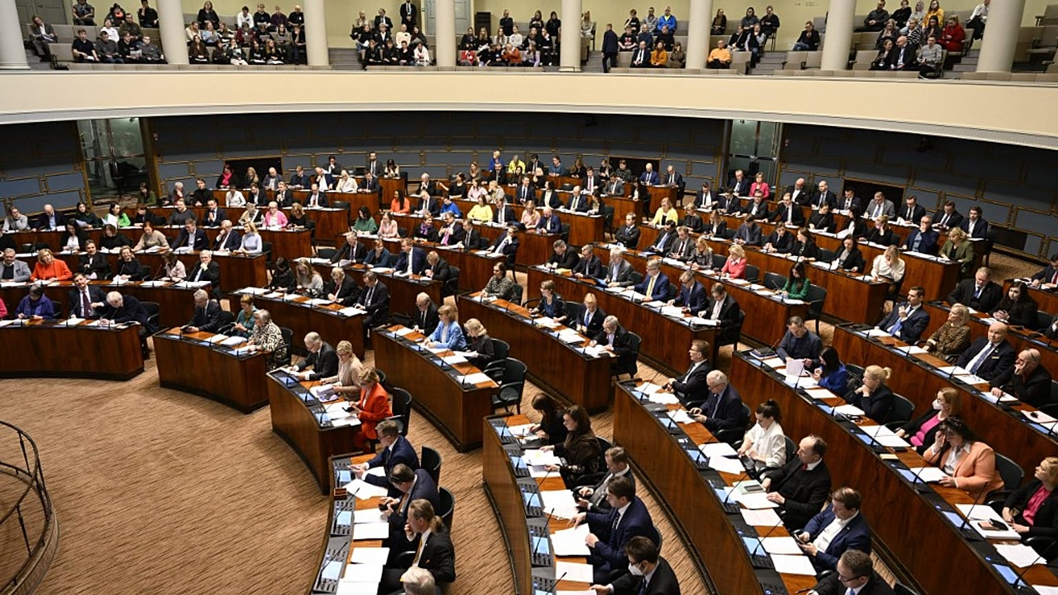 Finlândia ratifica adesão à NATO 