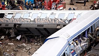 حادث تصادم قطارين وسط اليونان