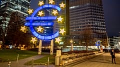Imagem de arquivo da escultura do Euro em Frankfurt, Alemanha