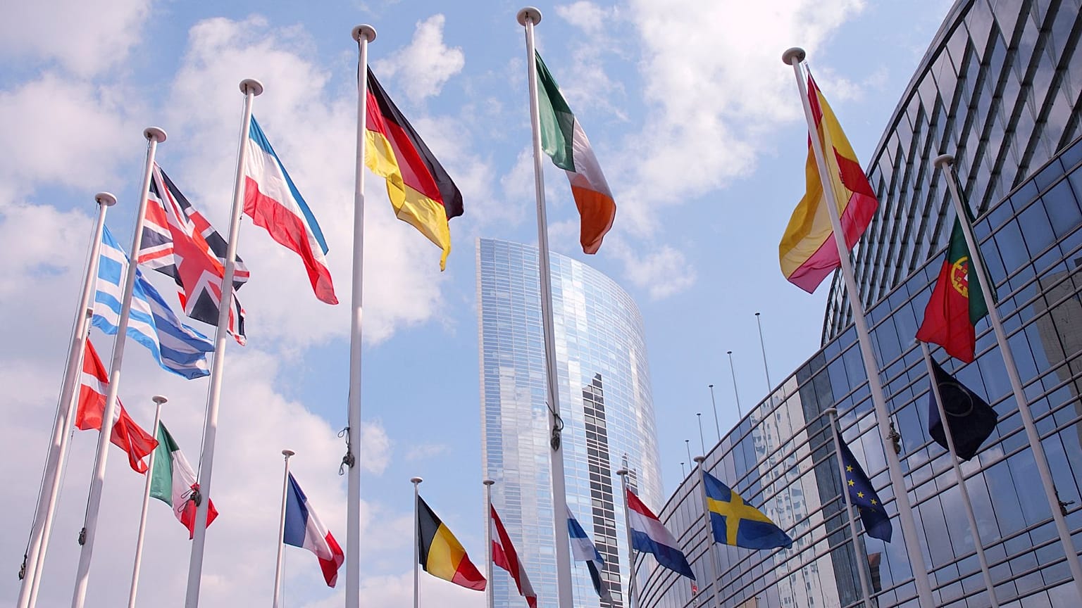 Los países de la Unión Europea acogieron a más de 800 000 nuevos ciudadanos en 2021