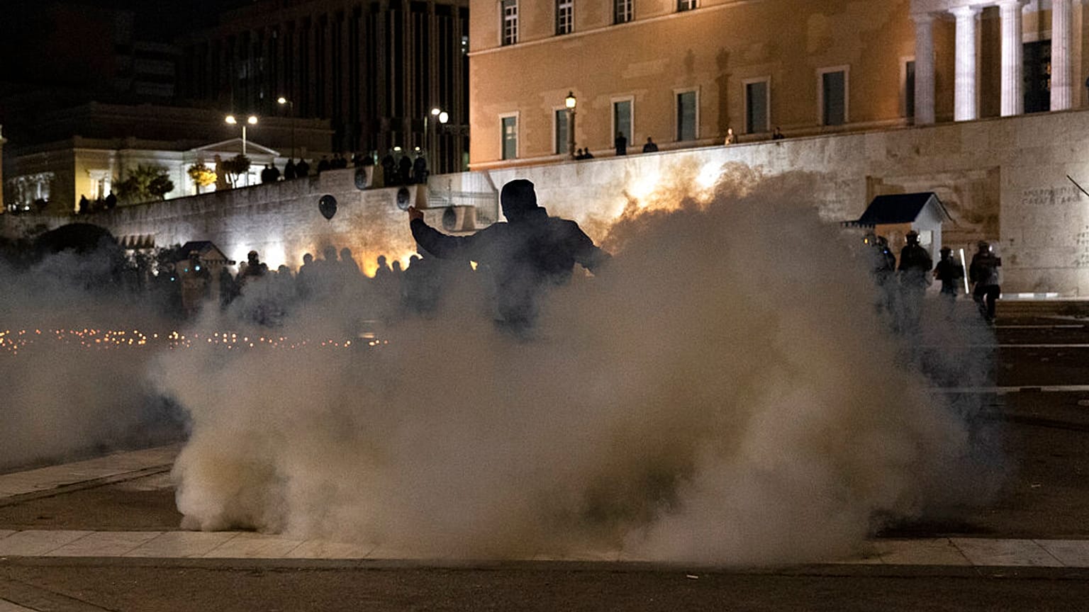 Protesta en Atenas por la tragedia ferroviaria de Tempe
