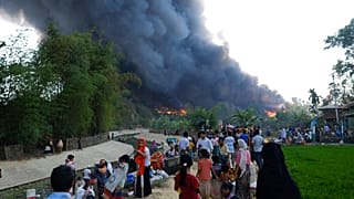 Feuer im Flüchtlingslager