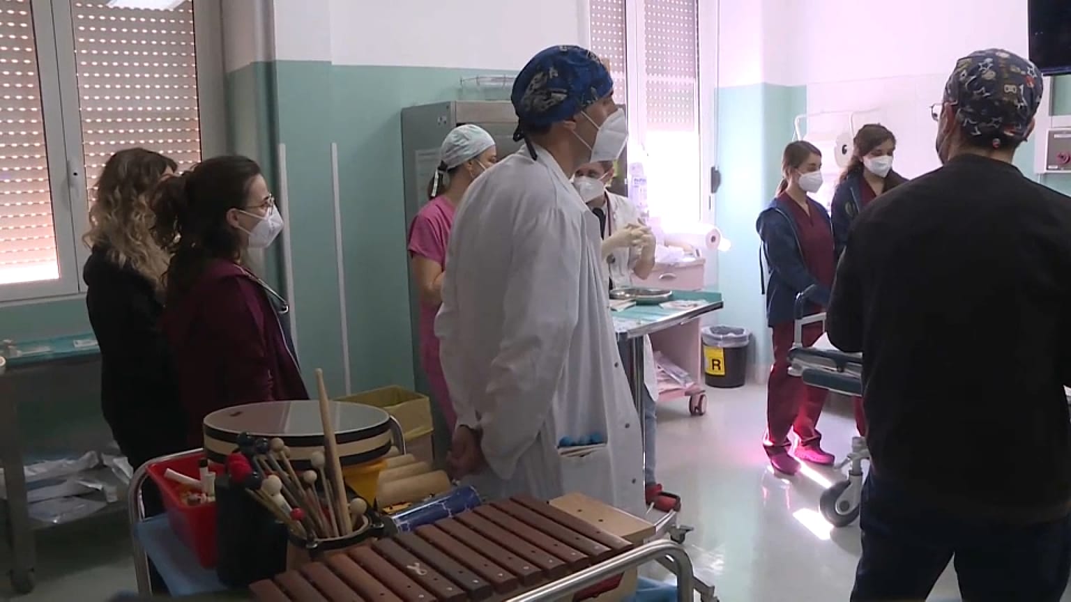 Musicoterapia no hospital de Bari, em Itália
