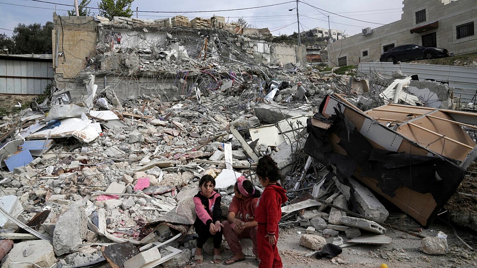 صورة لمنزل عائلة فلسطينية من القدس هدمته قوات الجيش الإسرائيلي في 29 يناير / كانون الثاني 2023
