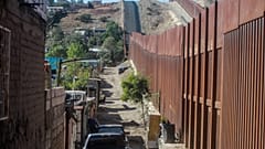 Határkerítés a Baja California mexikói állambeli Tijuanában a mexikói-amerikai határon 2021. január 21-én – képünk illusztráció.