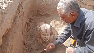 Αγαλμα που μοιάζει με τη Σφίγγα στο ναό της Ντεντέρα, στην επαρχία Κένα, νότια του Καΐρου