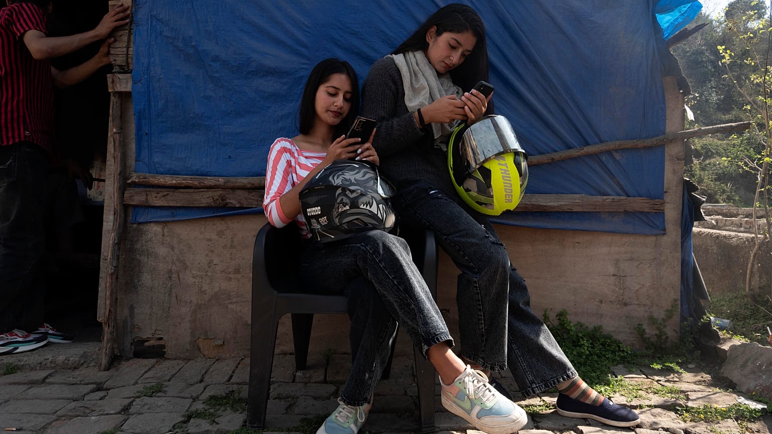 Zeenat Hamid and Zeenat Sheikh met through their mutual friends. Both of them make vlogs and upload the content on their Instagram and YouTube accounts.