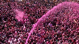 انطلاق فعّاليات مهرجان "عيد الألوان" الشعبي السنوي، الذي يحتفل فيه أتباع الديانة الهندوسية، بانتهاء فصل الشتاء وحلول الربيع، وبانتصار الخير على الشر، 8 مارس 2023.
