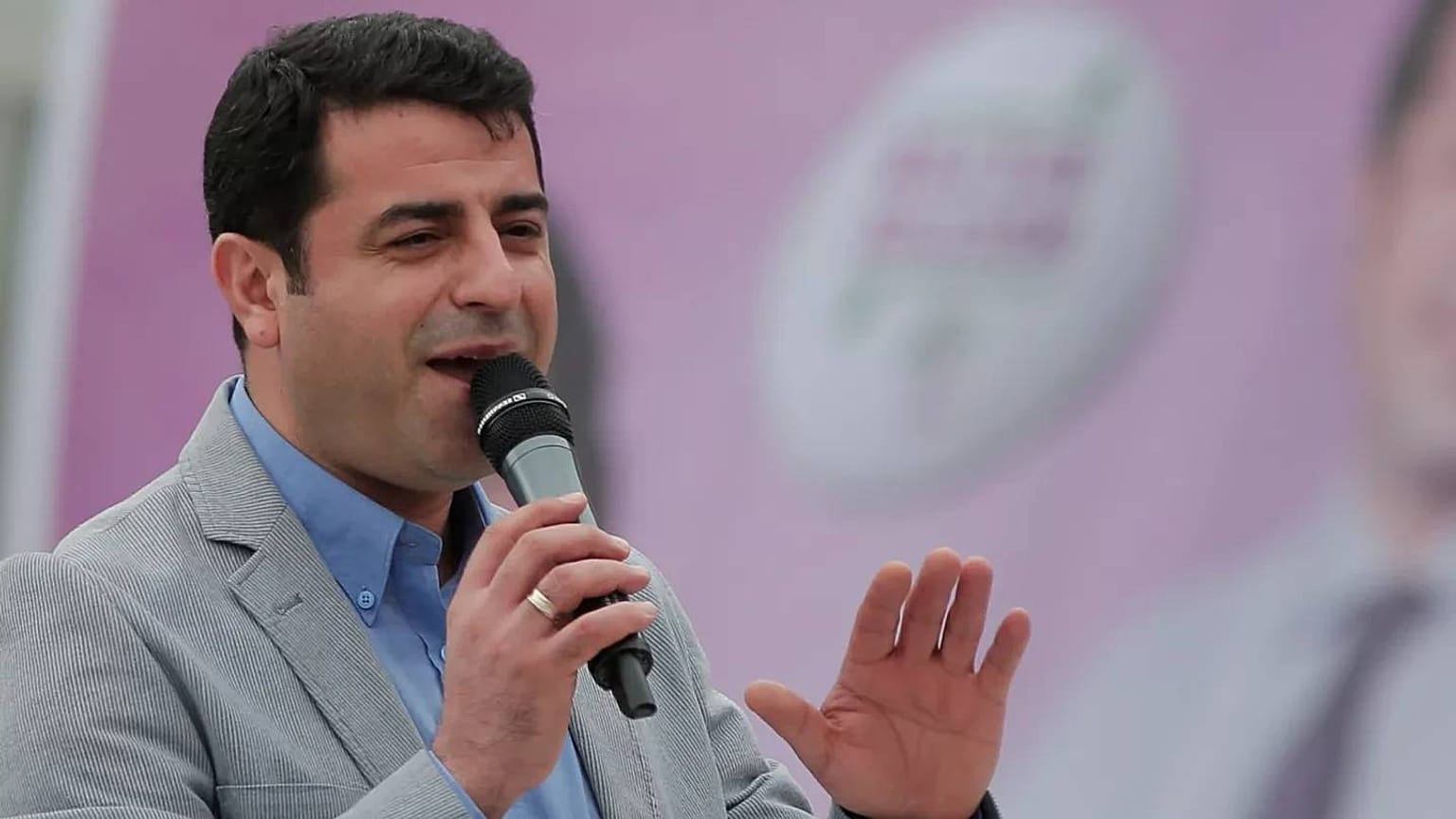 HDP eski Eş Genel Başkanı Selahattin Demirtaş  