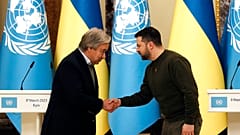 Рукопожатие Гутерриша и Зеленского
