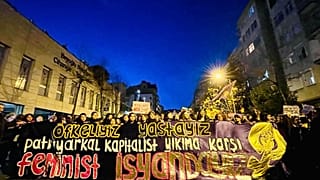 Dünya Kadınlar Günü kapsamında İstanbul'da "Feminist Gece Yürüyüşü" yapıldı. 