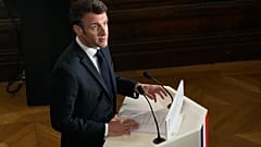 Emmanuel Macron veut inscrire la liberté d'avorter dans la Constitution 