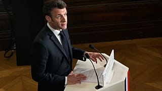 El presidente de Francia, Emmanuel Macron, Día Internacional de la Mujer, París 8/3/2023