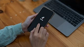 استفاده از شبکه اجتماعی «تیک تاک» (عکس تزئینی است)