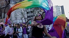 Eine Frau in Mexiko-Stadt während einer Demonstration zum Internationalen Frauentag