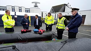 Der britische Premierminister Rishi Sunak am 7. März 22 in Dover.