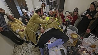الاحتفال بعيد المساخر