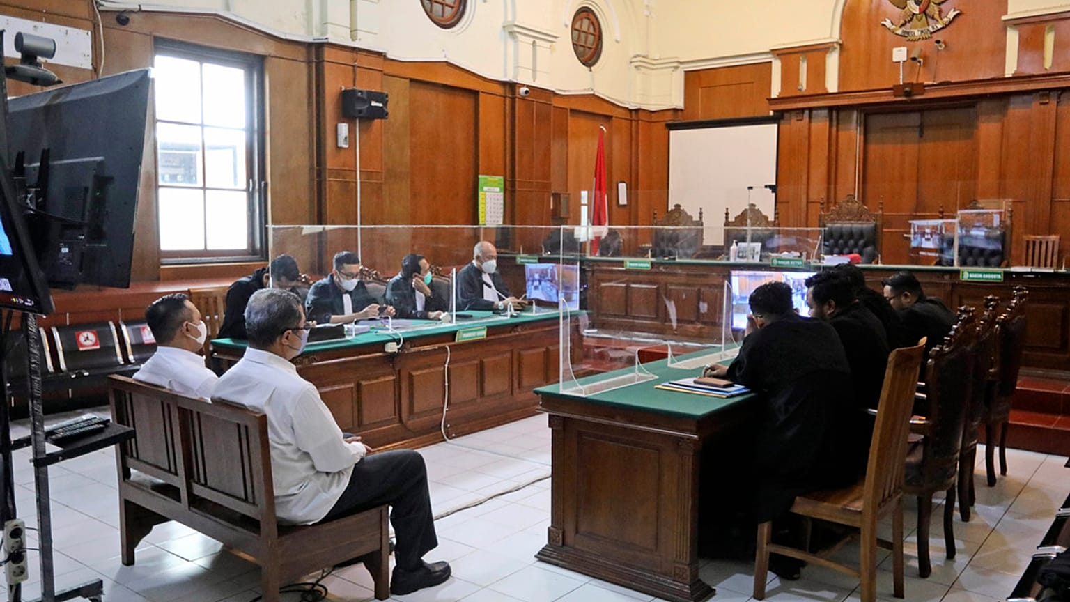 Endonezya: 135 kişinin öldüğü stadyum felaketinde bir güvenlik görevlisine 'ihmalden' 1 yıl hapis cezası verildi