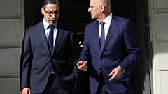 Ο Νίκος Δένδιας με τον Κωνσταντίνο Κόμπο