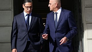 Ο Νίκος Δένδιας με τον Κωνσταντίνο Κόμπο