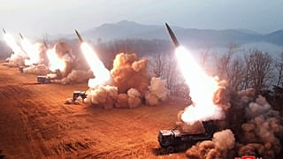 Lanzamiento de misiles balísticos desde Corea del Norte, el 18 de febrero de 2023.