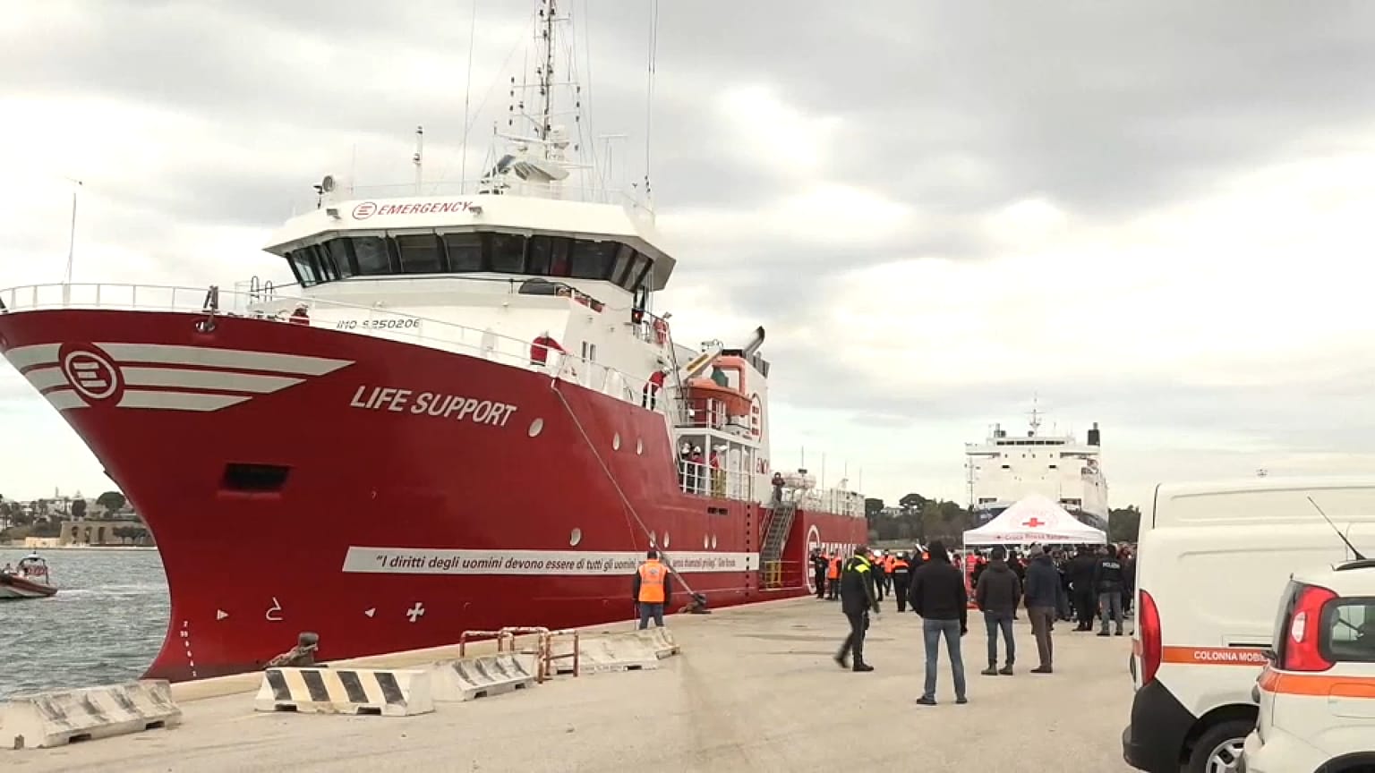 Schiff der Hilfsorganisation Emergency