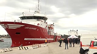 Schiff der Hilfsorganisation Emergency