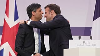 French President Emmanuel Macron, right, and Britain's Prime Minister Rishi Sunak shake hands during a joint news conference at the Elysee Palace in Paris, Friday, March 10, 2