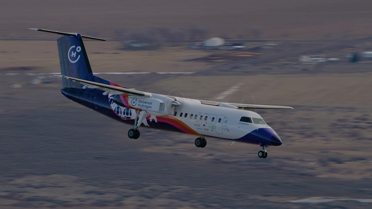 Largest hydrogen regional airliner Lightning McClean has successfully completed its historic first test flight in the US.