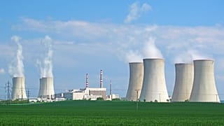 Russlands Krieg gegen die Ukraine, extreme Wetterphänomene und alternde Reaktoren in Europa beunruhigen Experten.