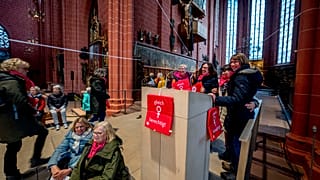 Egyenlő jogokat kérnek a nőknek az egyházon belül frankfurti hívők