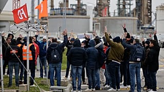 Die bestreikte Raffinerie in Donges am Freitag 10. März 2023