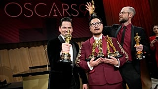 Everything Everywhere All At Once film toplam 7 dalda Oscar aldı