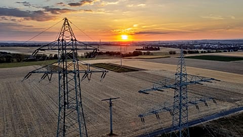 The draft plans unveiled on Tuesday by the European Commission have a marked focus on long-term contracts for electricity suppliers.