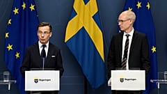 Ulf Kristersson (balra) és Svédország NATO-csatlakozásáért felelős főtárgyaló, Oscar Stenstroem