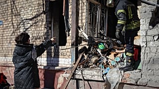 Zerstörtes Wohnhaus in Kramatorsk in der Ukraine